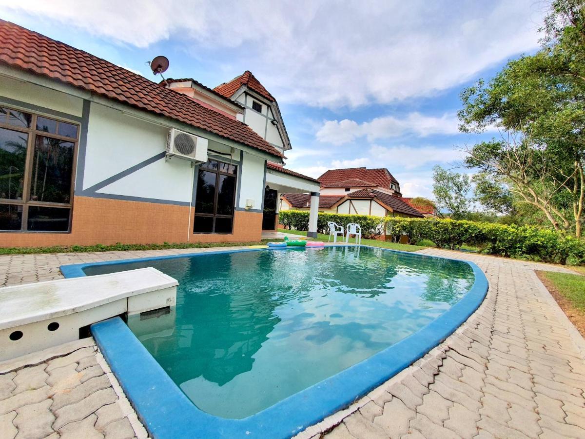 A'famosa Resort Villa by BeeStay 10 pax Alor Gajah Esterno foto